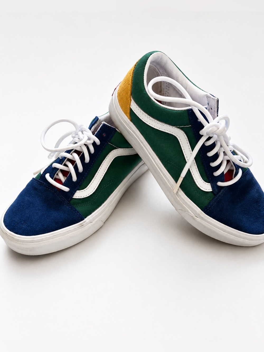 Big Kids Low-Top Suede vans Sneakers in Blue/Green/Yellow